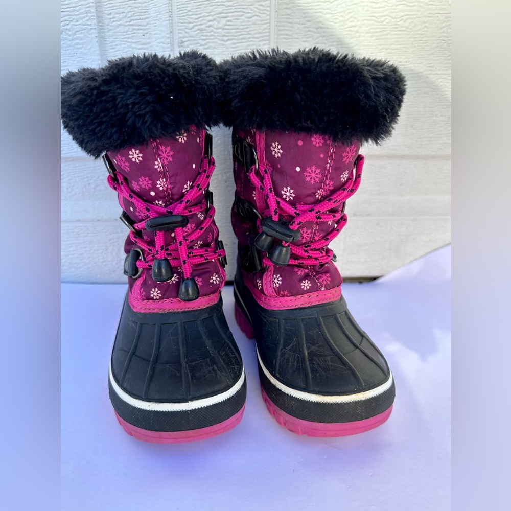Snow boots waterproof for kids. Size 7/8